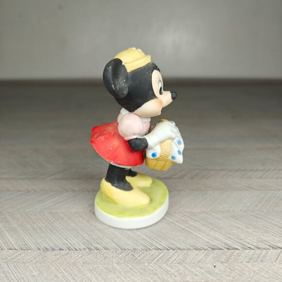 Vintage Walt Disney Productions Minnie Mouse With Picnic Basket Ceramic Figurine - Picture 2 of 6